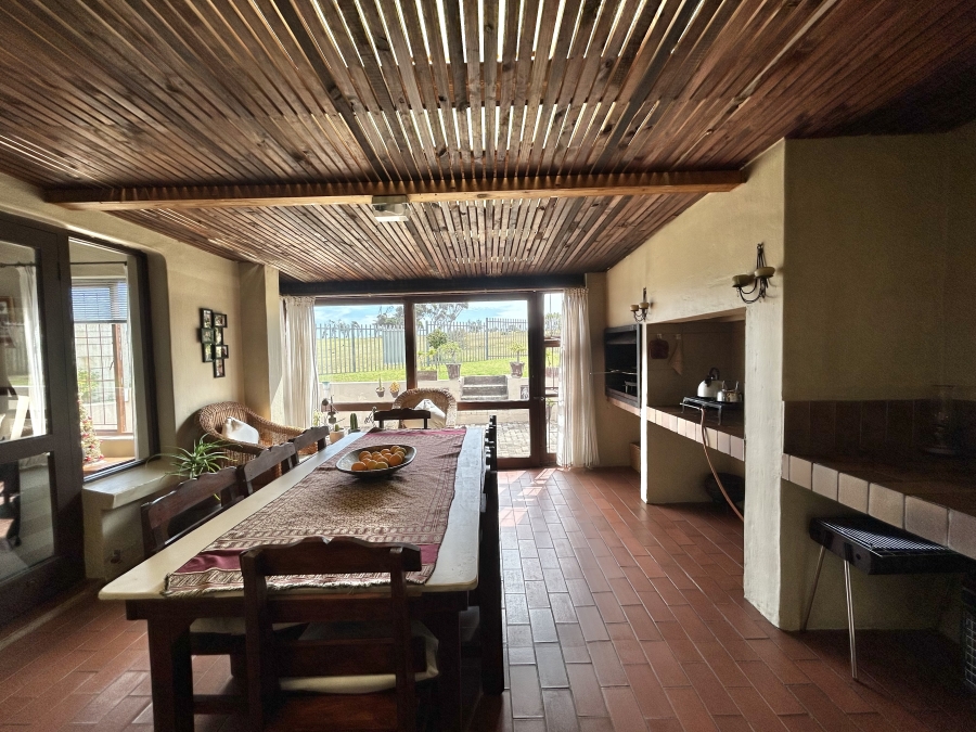 6 Bedroom Property for Sale in Ferreira Town Eastern Cape